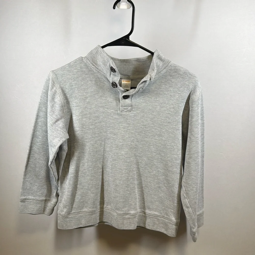 Gymboree Gray Sweatshirt. Size 10. Super soft shirt. Will keep your kid warm!